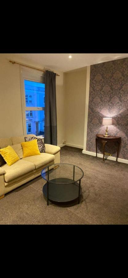 Cosy Apartment In Bristol Exterior foto